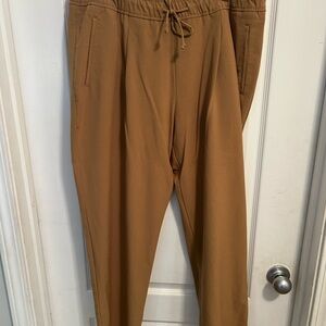 Old Navy Billie style Tan Trousers Relaxed Fit Cotton Blend